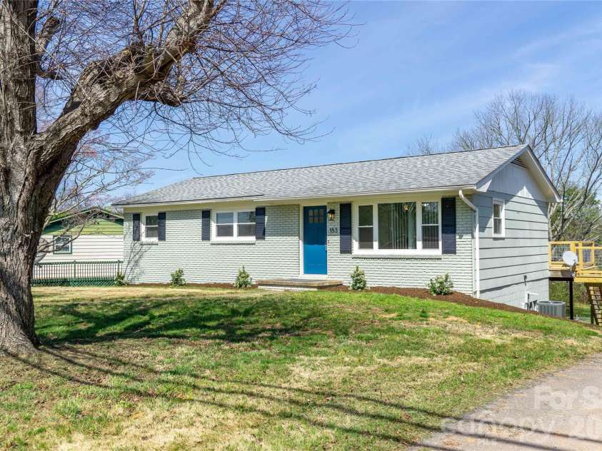 183 Mount Carmel Road, Asheville, NC 28806.  MLS# CAR4362057, YatesRealty ID 9553. 