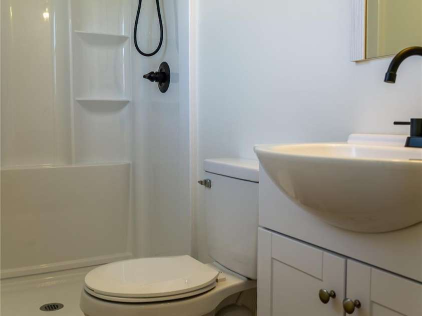 183 Mount Carmel Road, Asheville, NC 28806.  MLS# CAR4362057, YatesRealty ID 9553. 