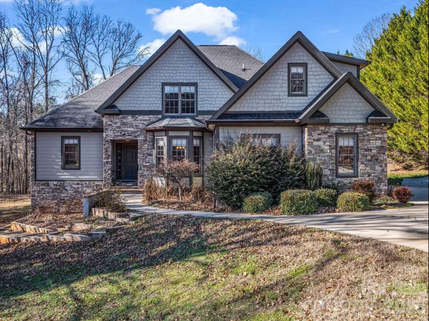 60 Bridge Lane, Tryon, NC 28782.  MLS# CAR4337841, YatesRealty ID 9554. 
