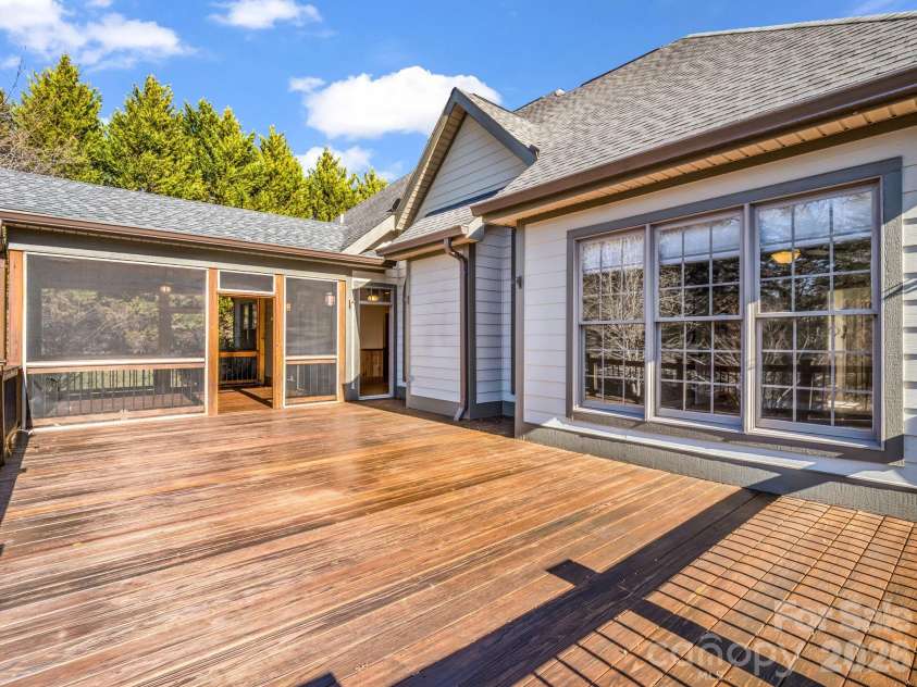60 Bridge Lane, Tryon, NC 28782.  MLS# CAR4337841, YatesRealty ID 9554. 