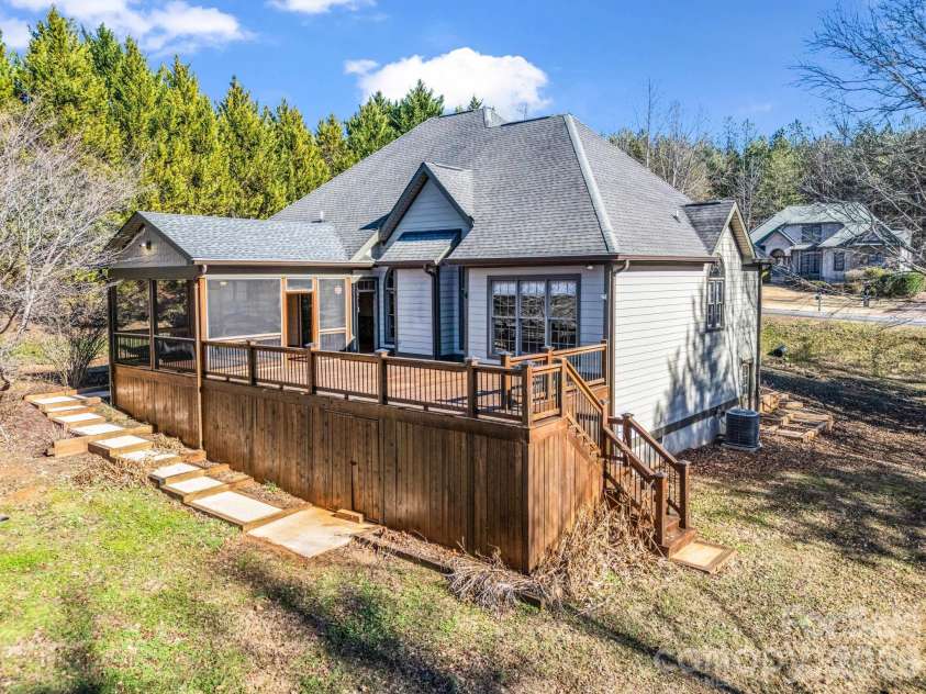 60 Bridge Lane, Tryon, NC 28782.  MLS# CAR4337841, YatesRealty ID 9554. 