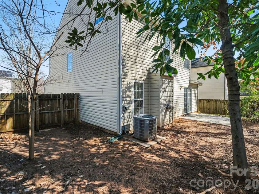 3810 Brookchase Lane, Charlotte, NC 28205.  MLS# CAR4347267, YatesRealty ID 9555. 