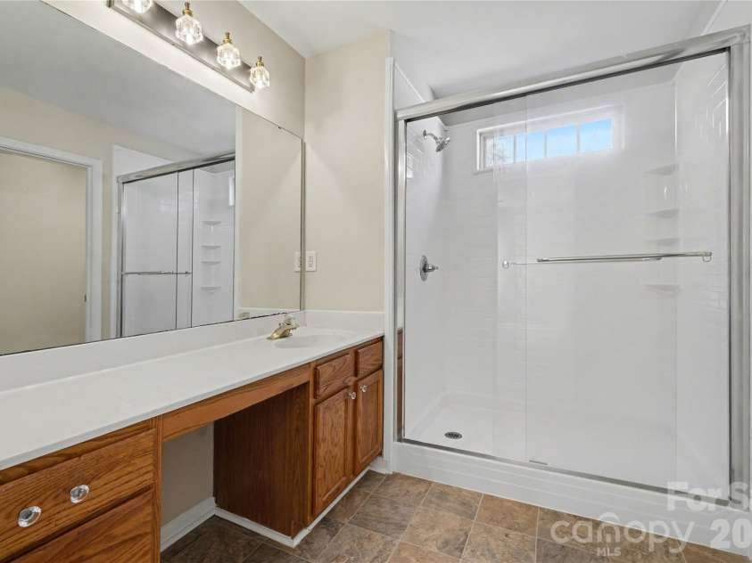 3810 Brookchase Lane, Charlotte, NC 28205.  MLS# CAR4347267, YatesRealty ID 9555. Ensuite