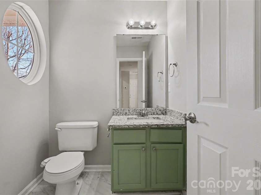 3810 Brookchase Lane, Charlotte, NC 28205.  MLS# CAR4347267, YatesRealty ID 9555. Half Bathroom