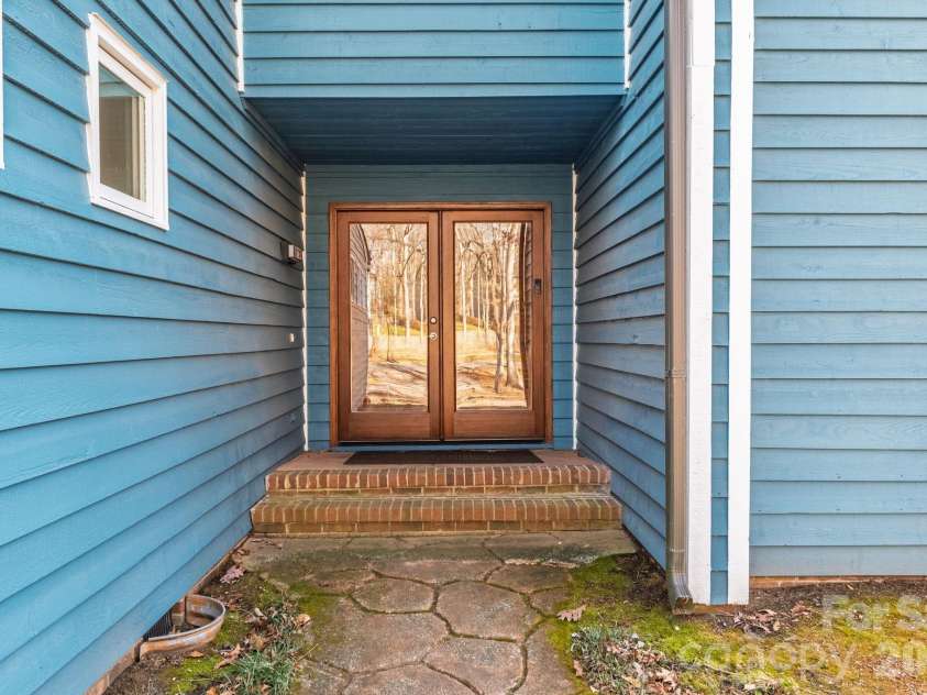 600 Boyce Road, Charlotte, NC 28211.  MLS# CAR4348806, YatesRealty ID 9558. 