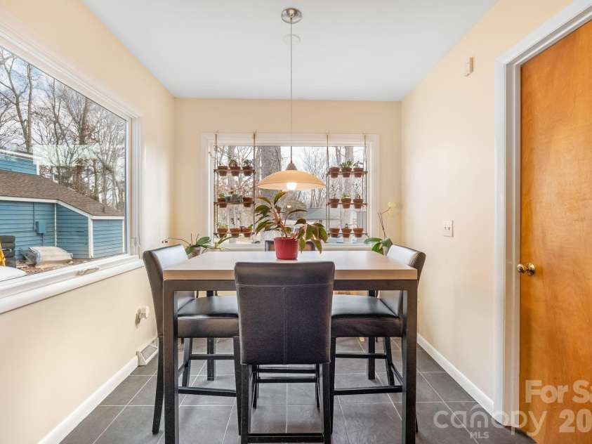 600 Boyce Road, Charlotte, NC 28211.  MLS# CAR4348806, YatesRealty ID 9558. 