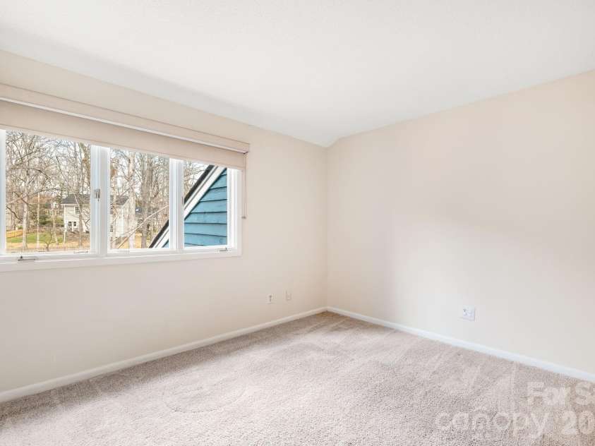 600 Boyce Road, Charlotte, NC 28211.  MLS# CAR4348806, YatesRealty ID 9558. 