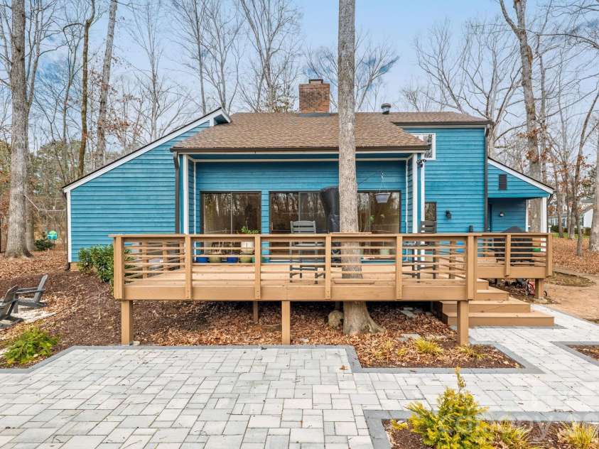 600 Boyce Road, Charlotte, NC 28211.  MLS# CAR4348806, YatesRealty ID 9558. 