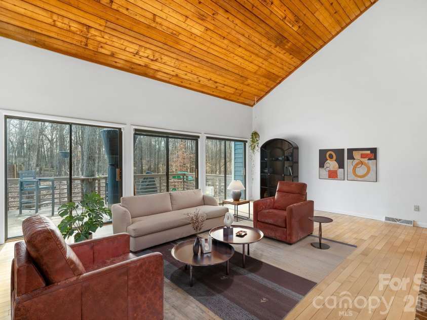 600 Boyce Road, Charlotte, NC 28211.  MLS# CAR4348806, YatesRealty ID 9558. Virtually Staged