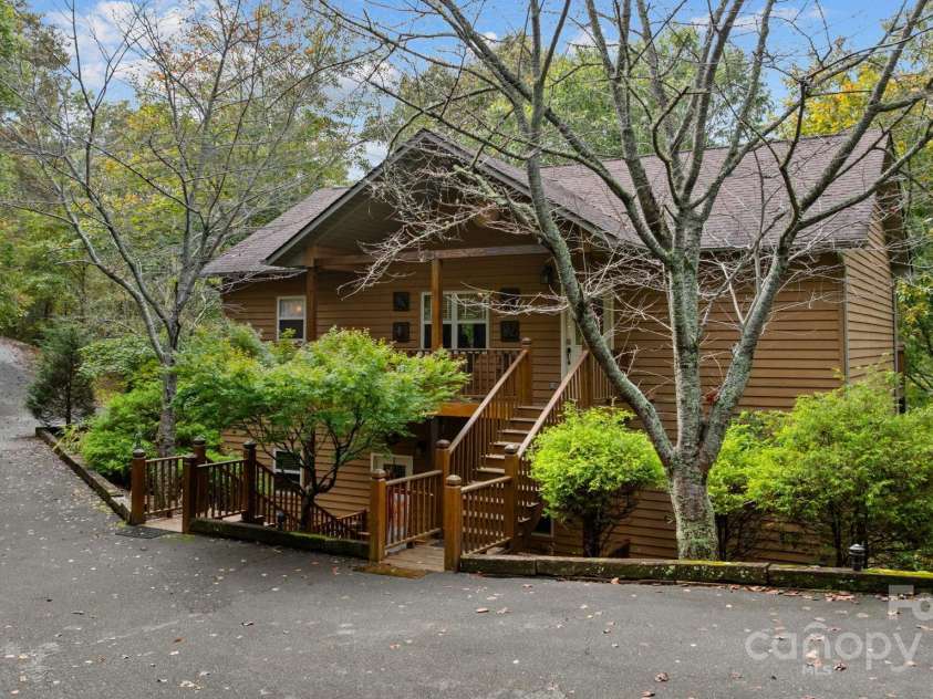 24 Pine Bluff Road, Whittier, NC 28789.  MLS# CAR4326429, YatesRealty ID 956. 