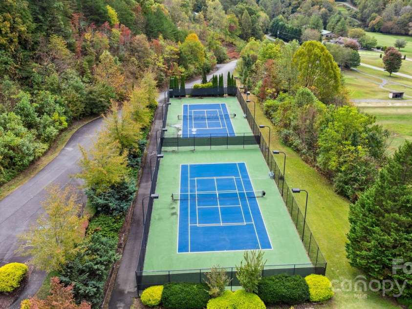 24 Pine Bluff Road, Whittier, NC 28789.  MLS# CAR4326429, YatesRealty ID 956. 