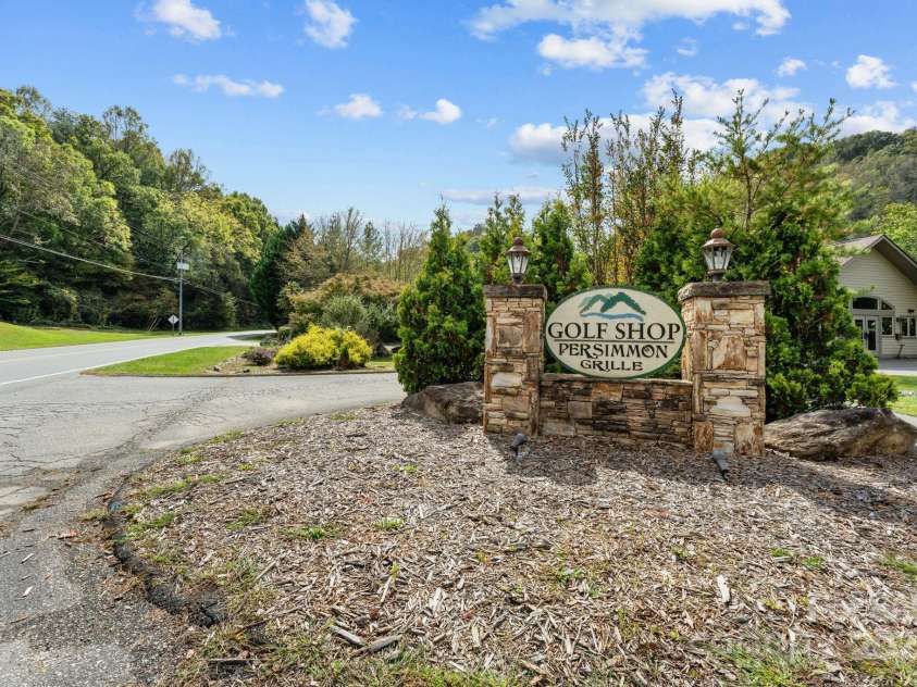 24 Pine Bluff Road, Whittier, NC 28789.  MLS# CAR4326429, YatesRealty ID 956. 