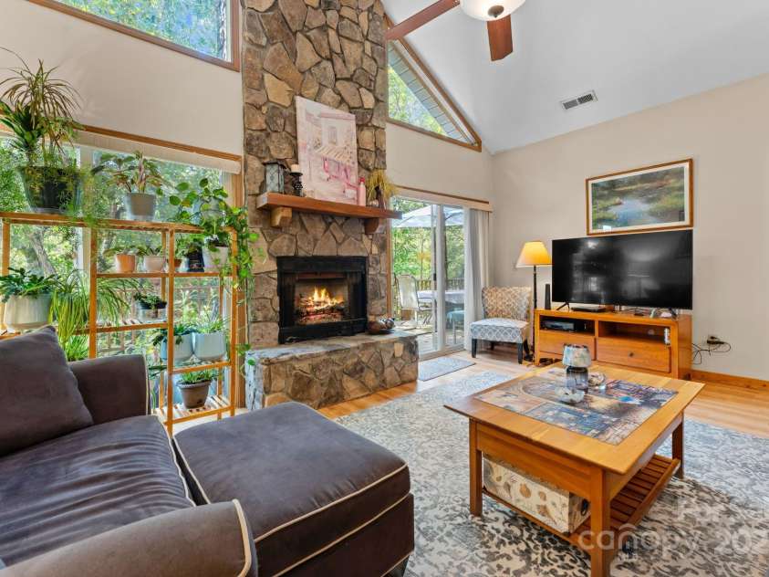 24 Pine Bluff Road, Whittier, NC 28789.  MLS# CAR4326429, YatesRealty ID 956. 