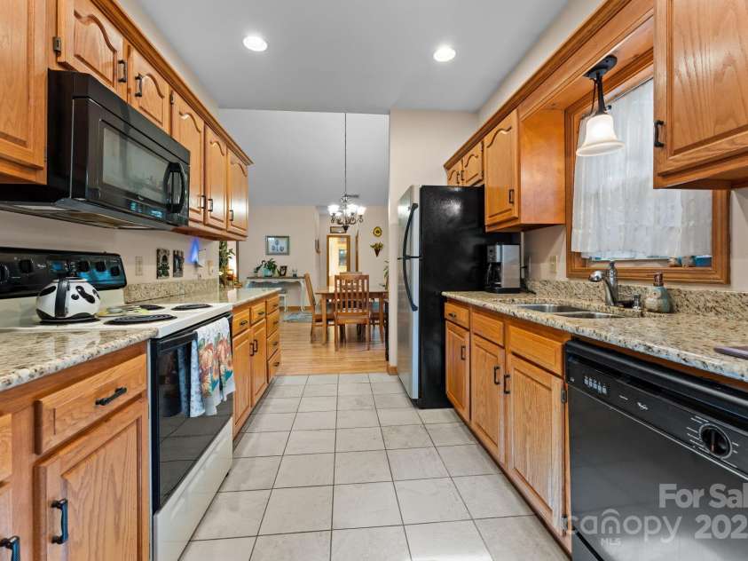 24 Pine Bluff Road, Whittier, NC 28789.  MLS# CAR4326429, YatesRealty ID 956. 