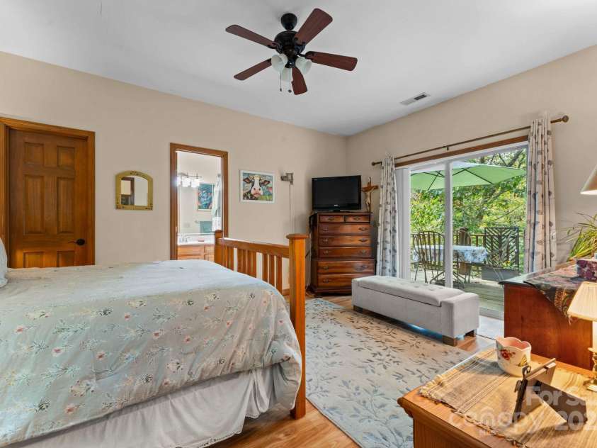 24 Pine Bluff Road, Whittier, NC 28789.  MLS# CAR4326429, YatesRealty ID 956. 