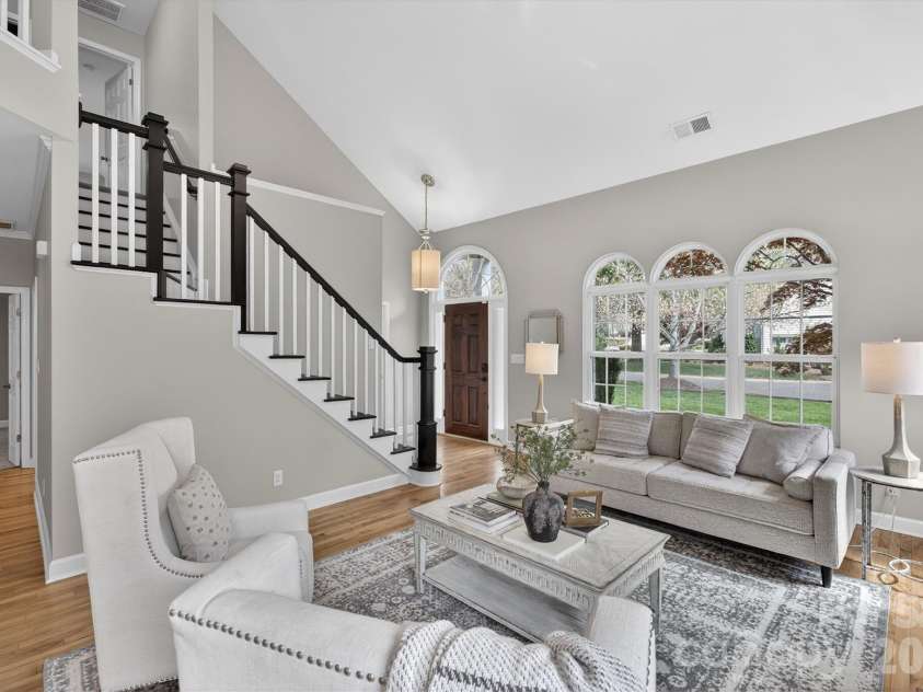 8900 Valewood Court, Charlotte, NC 28210.  MLS# CAR4361585, YatesRealty ID 9560. 