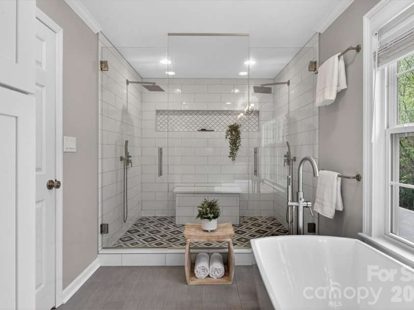 8900 Valewood Court, Charlotte, NC 28210.  MLS# CAR4361585, YatesRealty ID 9560. 