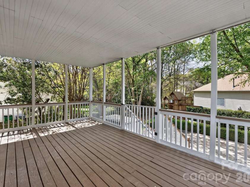 8900 Valewood Court, Charlotte, NC 28210.  MLS# CAR4361585, YatesRealty ID 9560. 