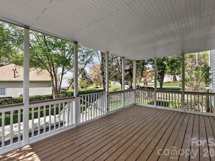 8900 Valewood Court, Charlotte, NC 28210.  MLS# CAR4361585, YatesRealty ID 9560. 