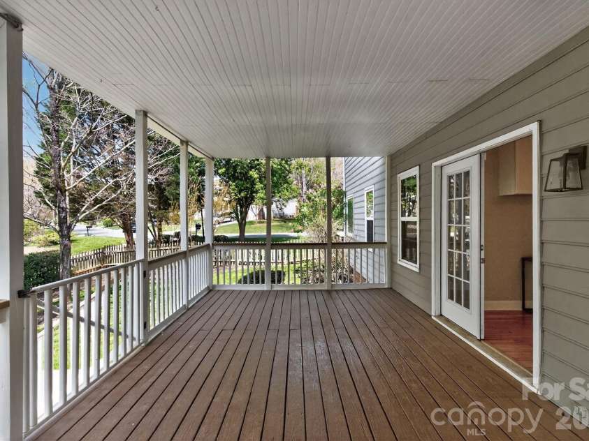 8900 Valewood Court, Charlotte, NC 28210.  MLS# CAR4361585, YatesRealty ID 9560. 