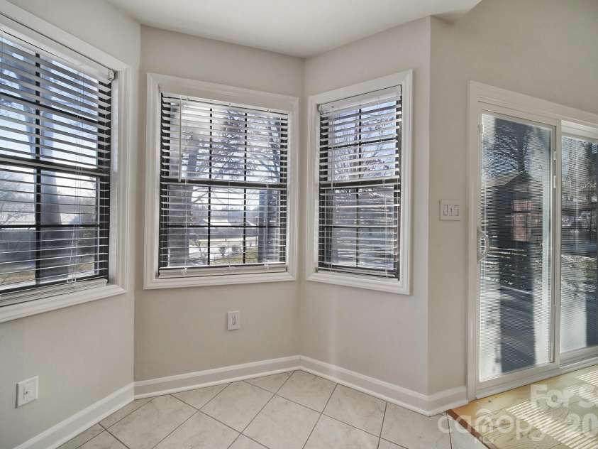 498 Glory Court, Fort Mill, SC 29715.  MLS# CAR4340447, YatesRealty ID 9561. 