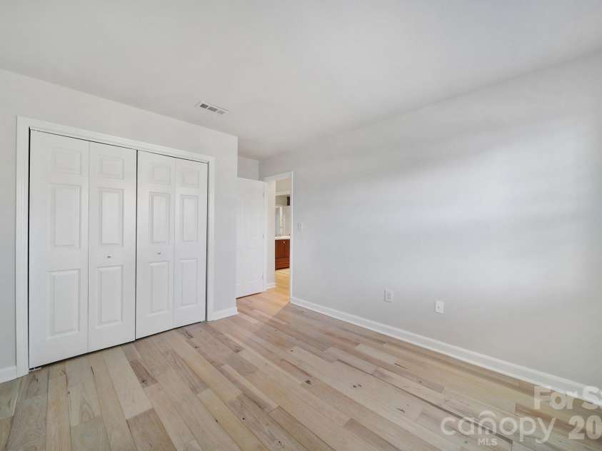 498 Glory Court, Fort Mill, SC 29715.  MLS# CAR4340447, YatesRealty ID 9561. 