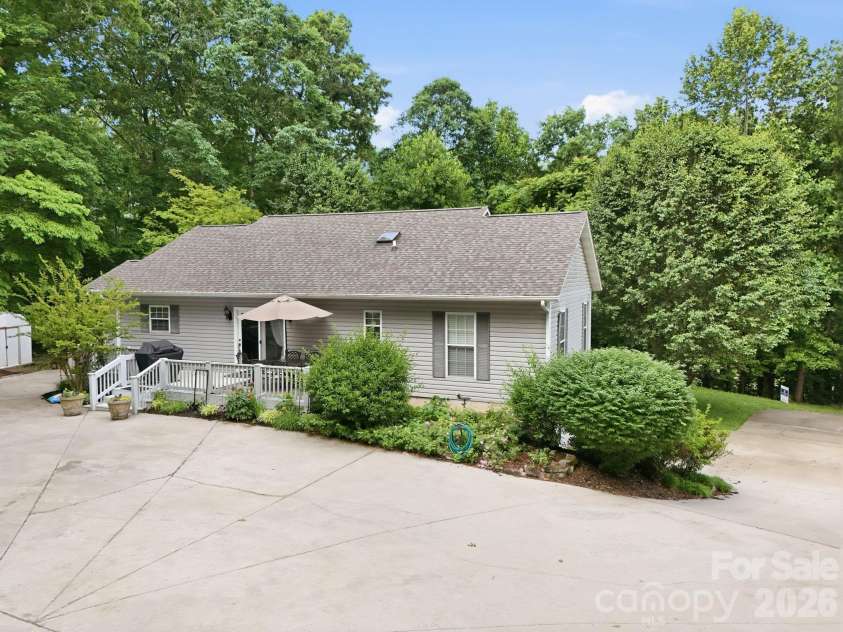 124 Lytle Cove Road, Swannanoa, NC 28778.  MLS# CAR4401736, YatesRealty ID 9562. 