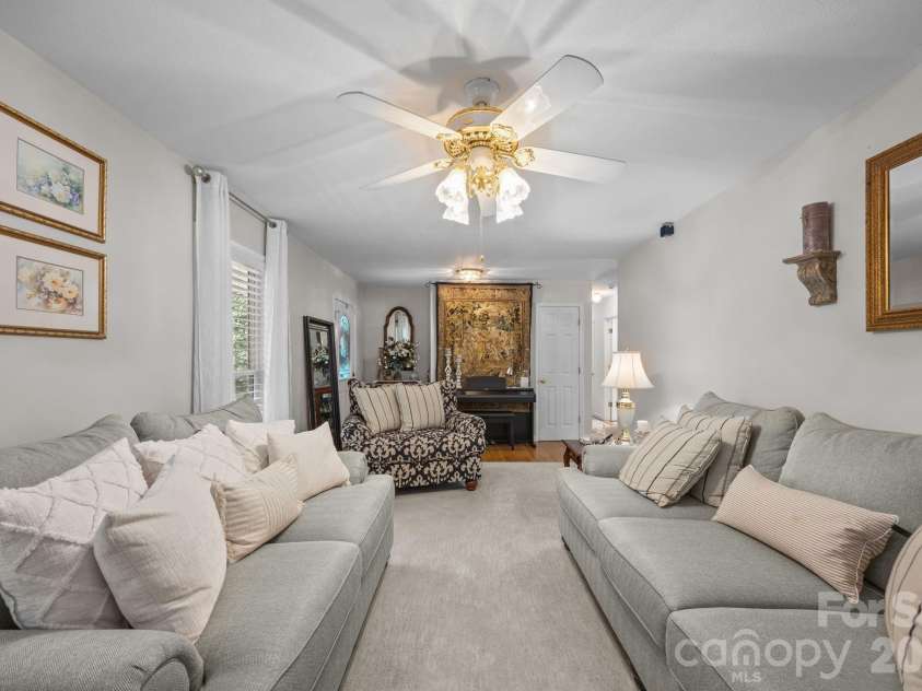 124 Lytle Cove Road, Swannanoa, NC 28778.  MLS# CAR4401736, YatesRealty ID 9562. 