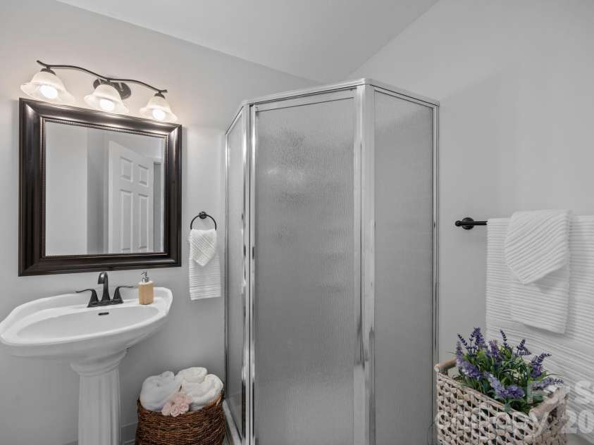 124 Lytle Cove Road, Swannanoa, NC 28778.  MLS# CAR4401736, YatesRealty ID 9562. 