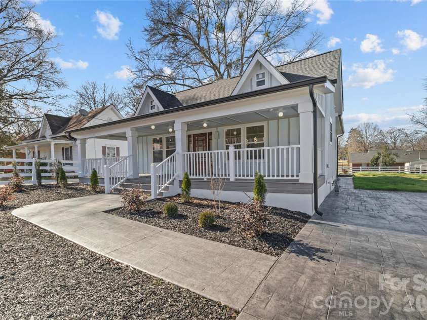 417 Boyte Street, Monroe, NC 28110.  MLS# CAR4321460, YatesRealty ID 9564. 