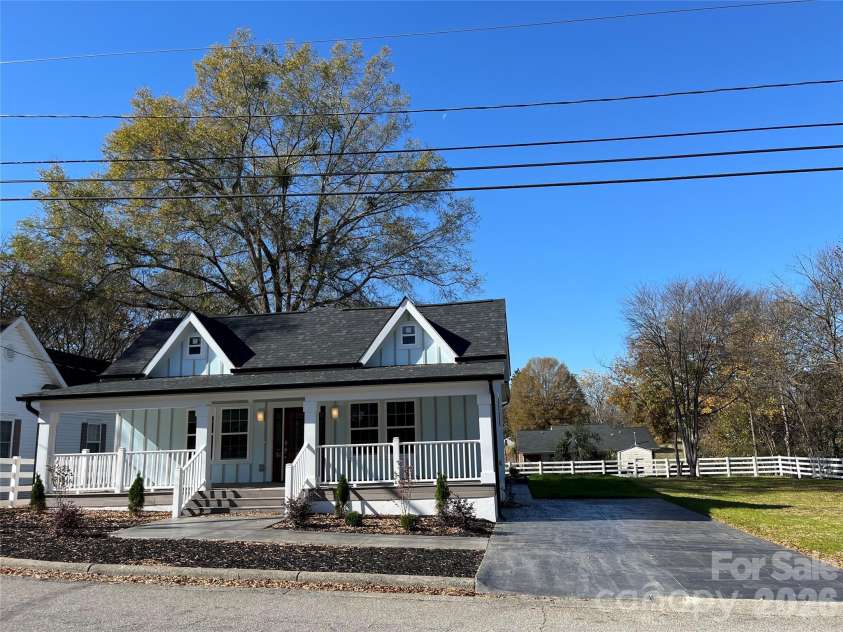 417 Boyte Street, Monroe, NC 28110.  MLS# CAR4321460, YatesRealty ID 9564. 