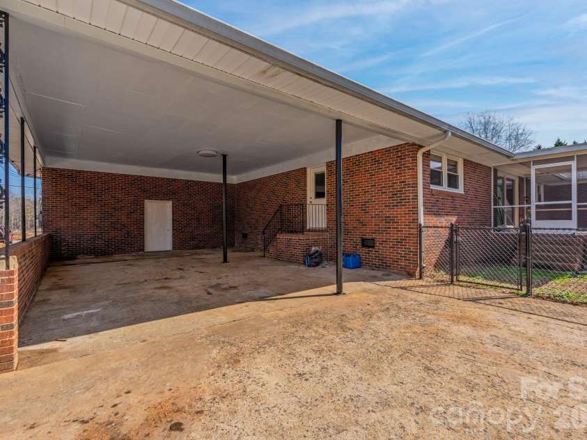 3439 Filbert Highway, Clover, SC 29710.  MLS# CAR4345043, YatesRealty ID 9565. 