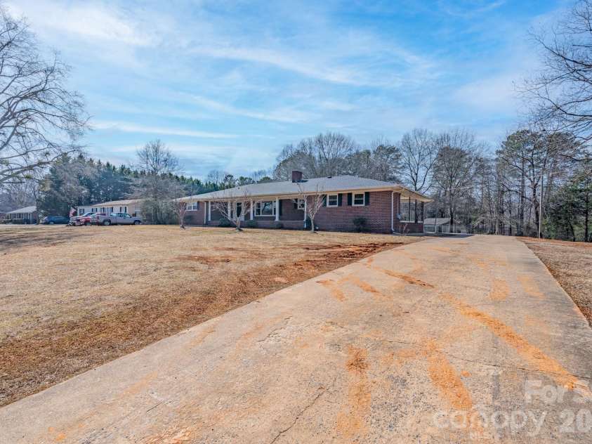 3439 Filbert Highway, Clover, SC 29710.  MLS# CAR4345043, YatesRealty ID 9565. 