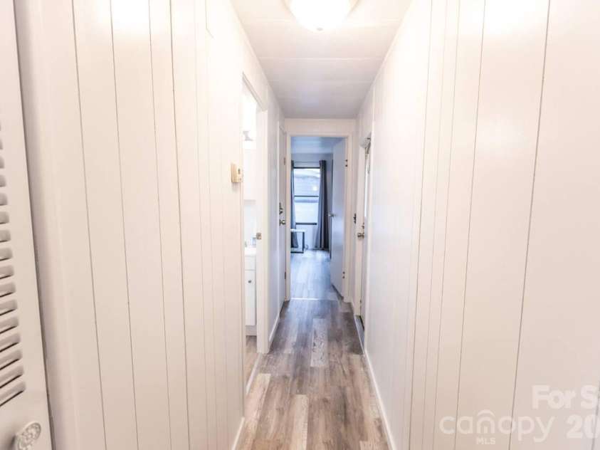 101 6th Street, Black Mountain, NC 28711.  MLS# CAR4357567, YatesRealty ID 9567. 