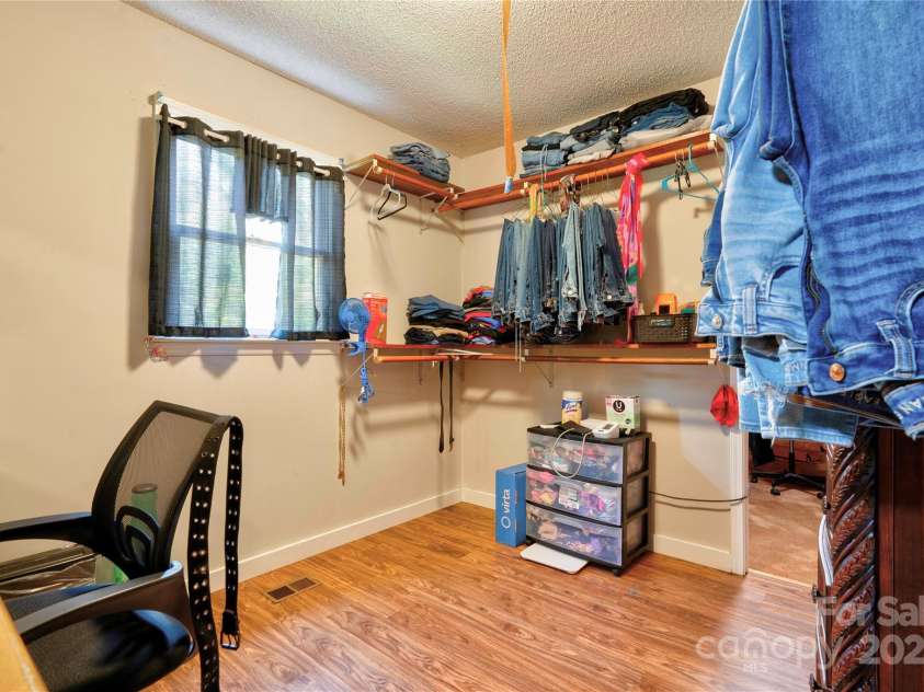 831 College Avenue, Shelby, NC 28152.  MLS# CAR4196918, YatesRealty ID 9567. 