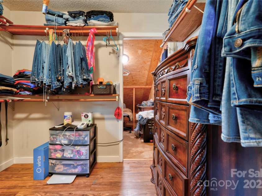 831 College Avenue, Shelby, NC 28152.  MLS# CAR4196918, YatesRealty ID 9567. 