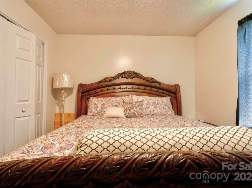 831 College Avenue, Shelby, NC 28152.  MLS# CAR4196918, YatesRealty ID 9567. 