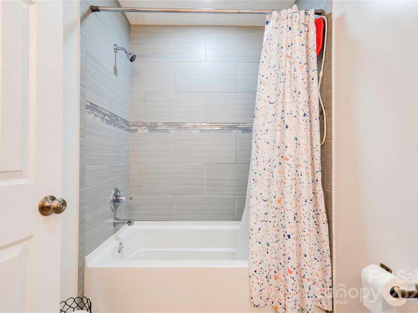 831 College Avenue, Shelby, NC 28152.  MLS# CAR4196918, YatesRealty ID 9567. 