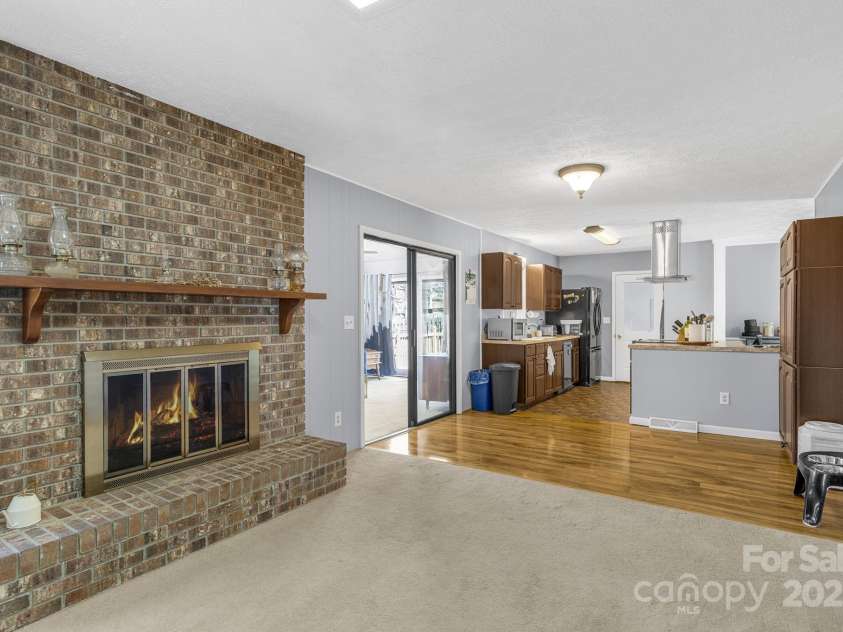 110 Cannon Drive, Hendersonville, NC 28792.  MLS# CAR4237899, YatesRealty ID 9568. 