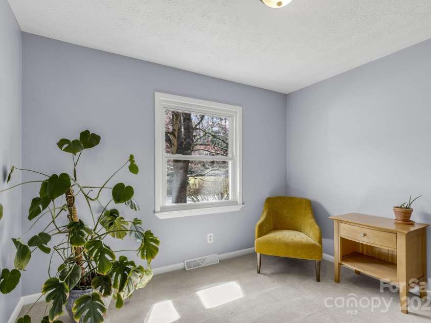 110 Cannon Drive, Hendersonville, NC 28792.  MLS# CAR4237899, YatesRealty ID 9568. 