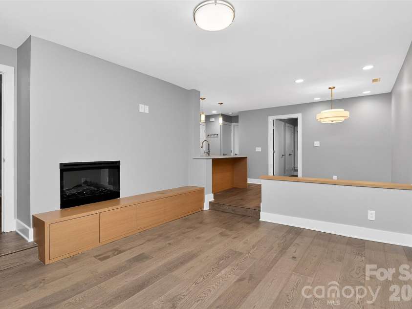 603 Queens Road, Charlotte, NC 28207.  MLS# CAR4366177, YatesRealty ID 9568. 