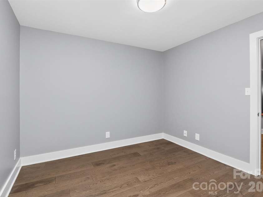 603 Queens Road, Charlotte, NC 28207.  MLS# CAR4366177, YatesRealty ID 9568. 
