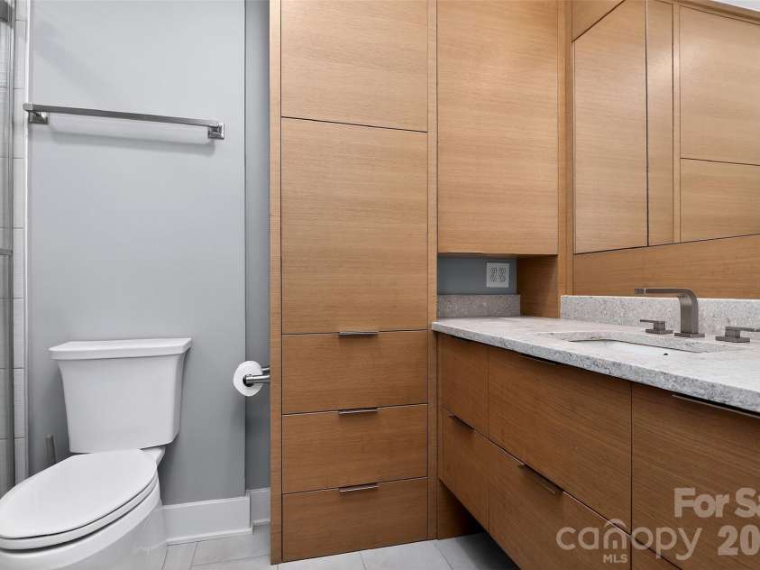 603 Queens Road, Charlotte, NC 28207.  MLS# CAR4366177, YatesRealty ID 9568. Primary bath...absolutely a showstopper