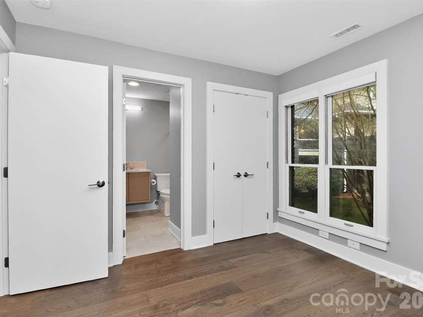 603 Queens Road, Charlotte, NC 28207.  MLS# CAR4366177, YatesRealty ID 9568. Second bedroom