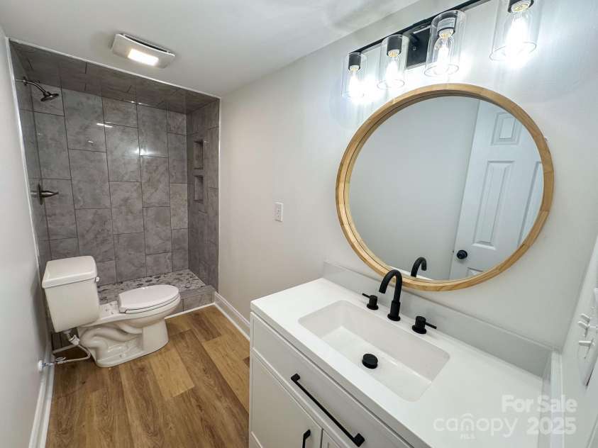 1003 4th Avenue, Gastonia, NC 28052.  MLS# CAR4216864, YatesRealty ID 9570. Bathroom 2