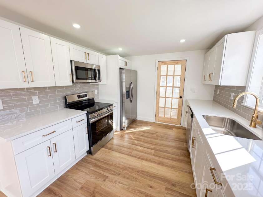 1003 4th Avenue, Gastonia, NC 28052.  MLS# CAR4216864, YatesRealty ID 9570. Welcome Home!