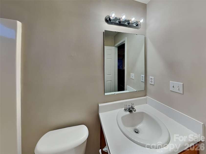 12927 Deaton Hill Drive, Charlotte, NC 28269.  MLS# CAR4350631, YatesRealty ID 9570. 
