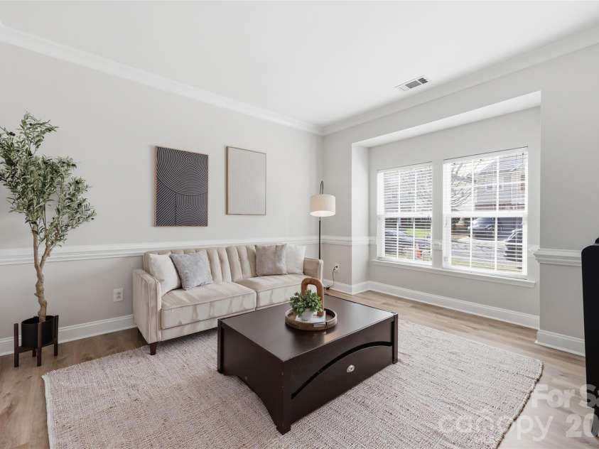 7010 Evanton Loch Road, Charlotte, NC 28278.  MLS# CAR4357552, YatesRealty ID 9571. 