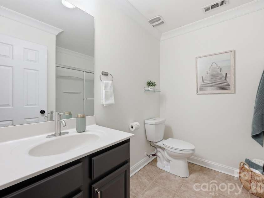 7010 Evanton Loch Road, Charlotte, NC 28278.  MLS# CAR4357552, YatesRealty ID 9571. 