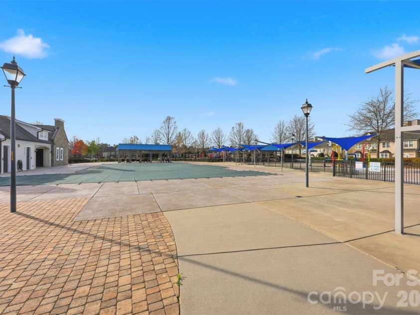 7010 Evanton Loch Road, Charlotte, NC 28278.  MLS# CAR4357552, YatesRealty ID 9571. 